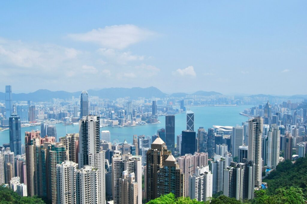 Hong kong skyline for Why Strip Malls Are Killing the American Small Business (What Hong Kong Small Business Gets Right) header image